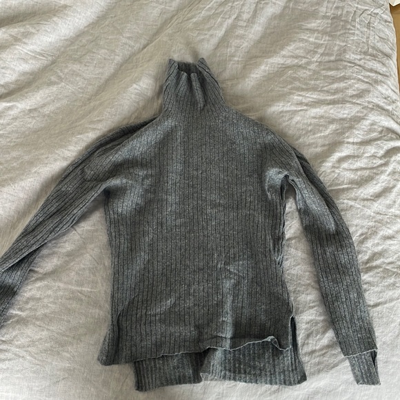 Zara wool turtleneck - Picture 1 of 1
